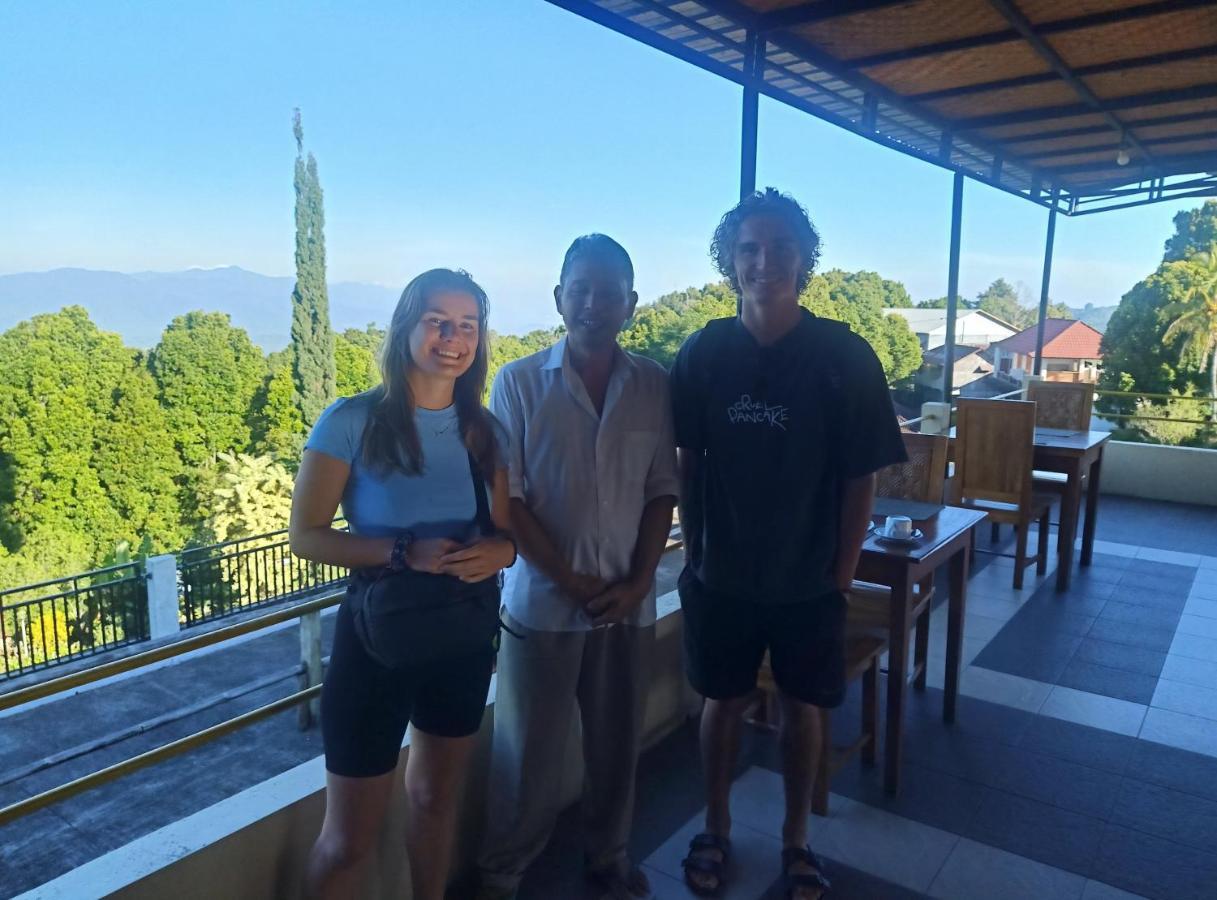 KARANG SARI Guesthouse Munduk Eksteriør billede
