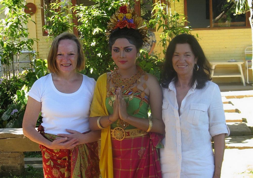 KARANG SARI Guesthouse Munduk Eksteriør billede