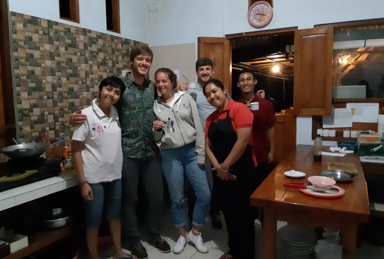 KARANG SARI Guesthouse Munduk Eksteriør billede