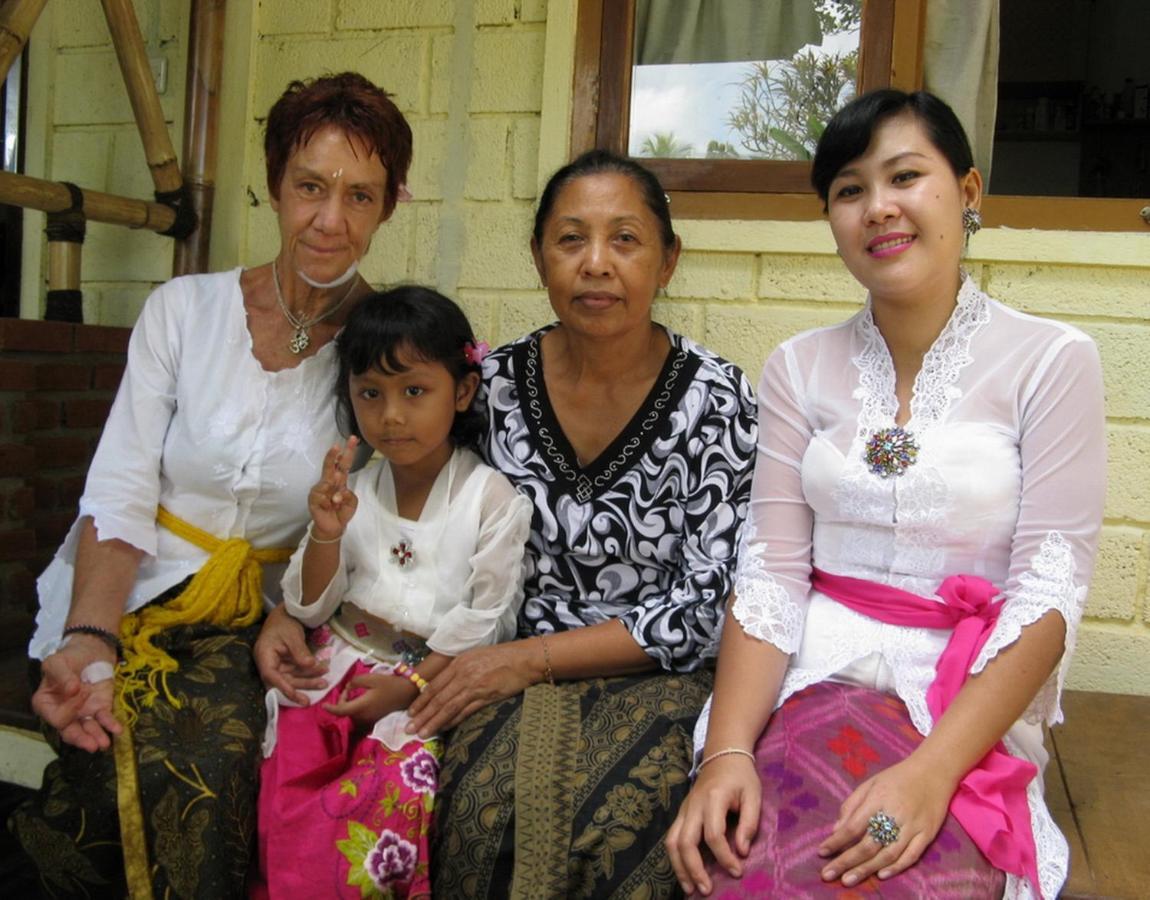 KARANG SARI Guesthouse Munduk Eksteriør billede